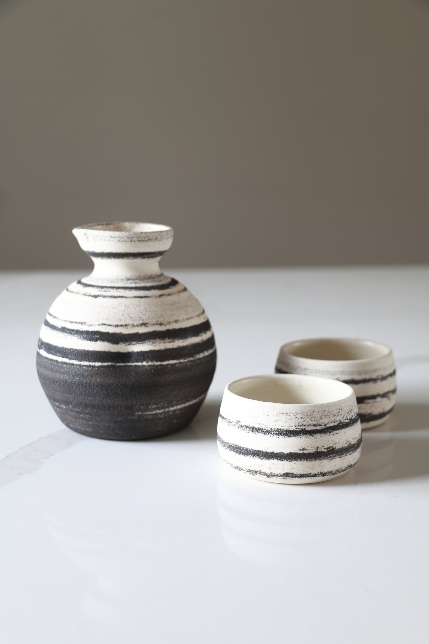 Meta-Morphic Sake Set • Black • White