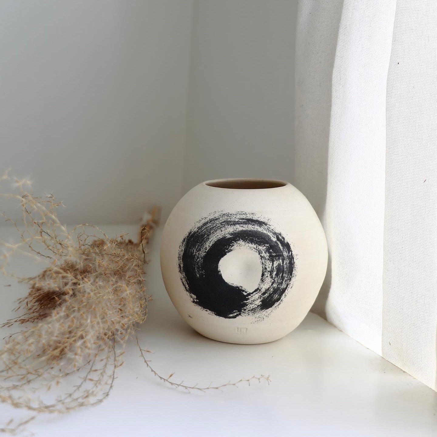 Moon Vase • Graffiti