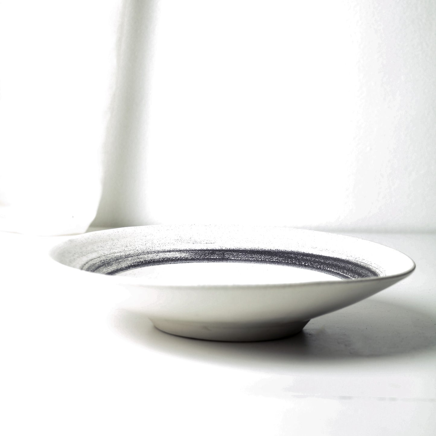 Basalt Pasta Plate l ⌀25cm
