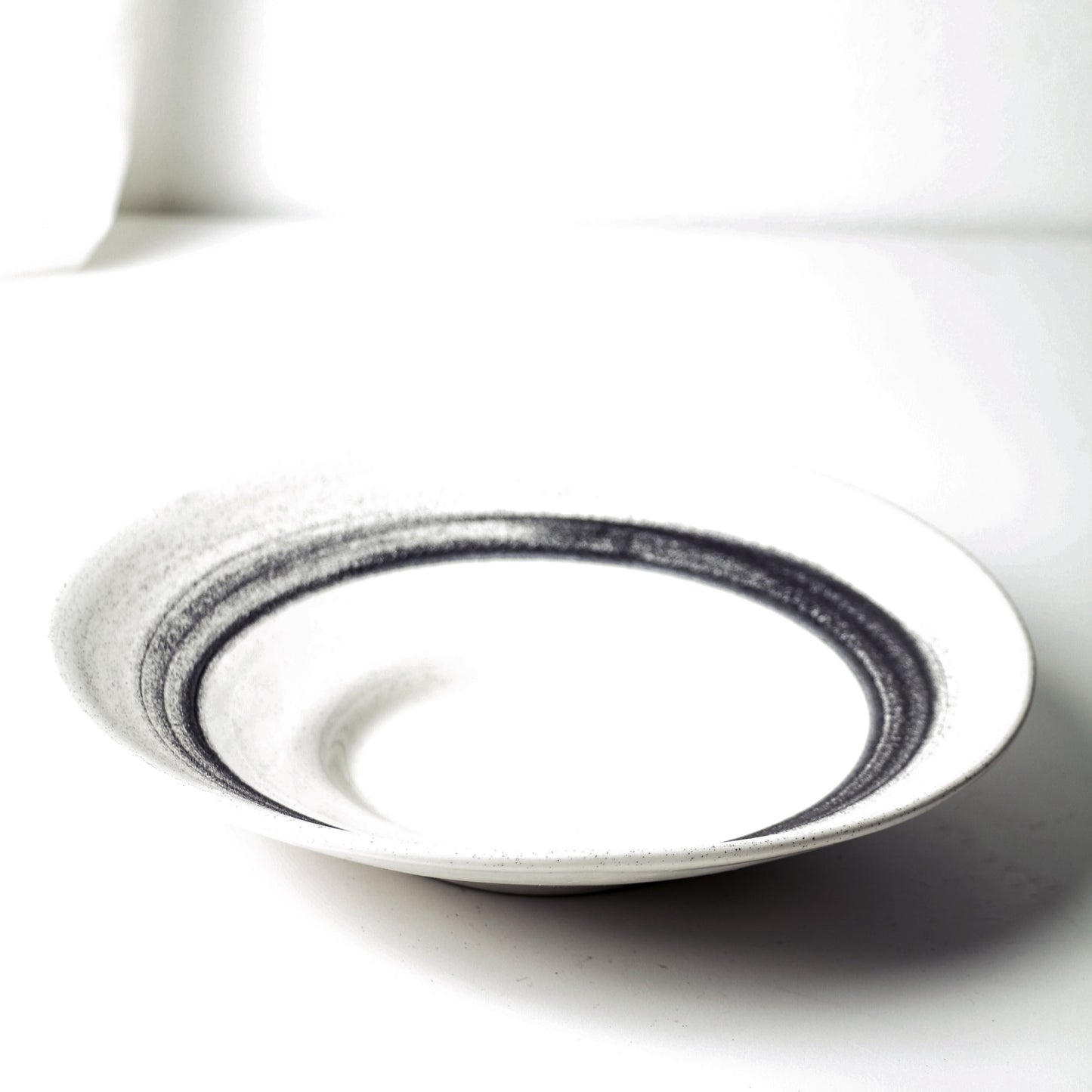 Basalt Pasta Plate l ⌀25cm