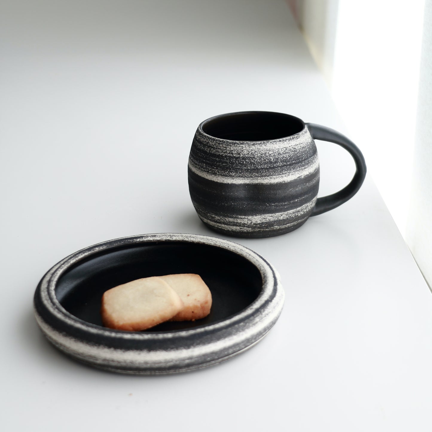 Meta-Morphic Pebble Mug • Black • 16oz