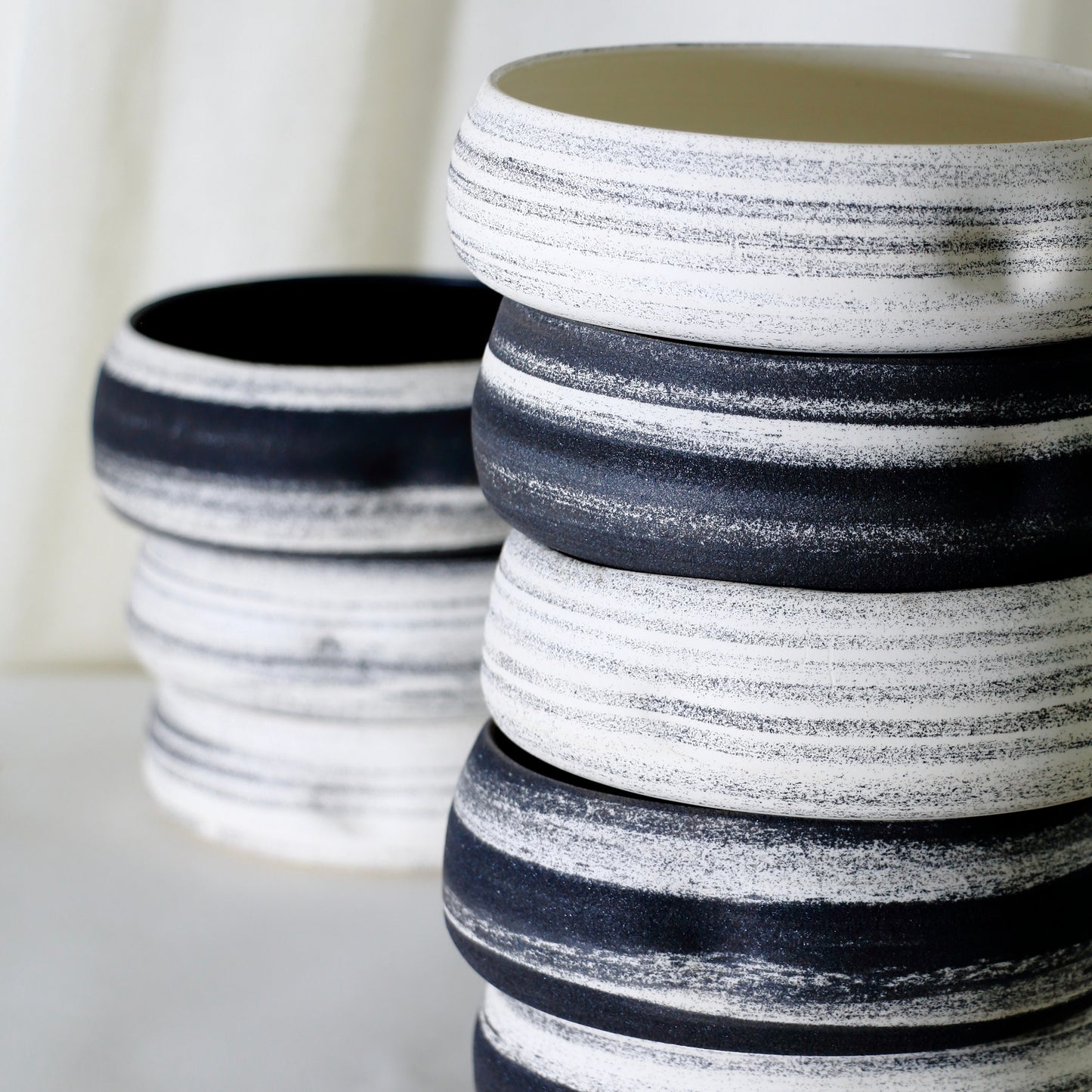 Meta-Morphic Bowl • S • White
