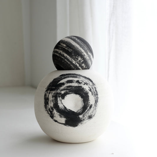 Moon Vase + Pebble  l  Graffiti